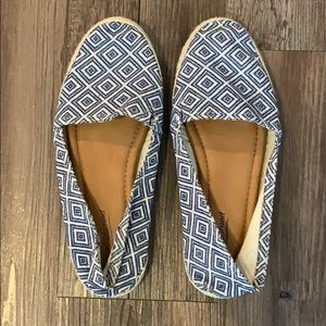 Blue patterned Lucky Brand Canvas shoes size 8